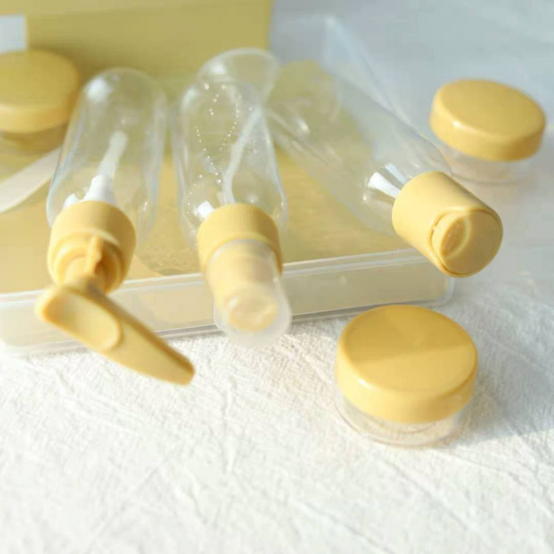Light yellow travel sub-bottling set ~ Meimei's portable eight-piece lotion empty bottle